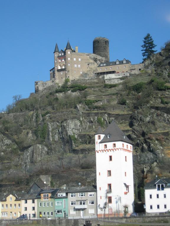 Hotel Kurfuerst Kamp-Bornhofen Bagian luar foto